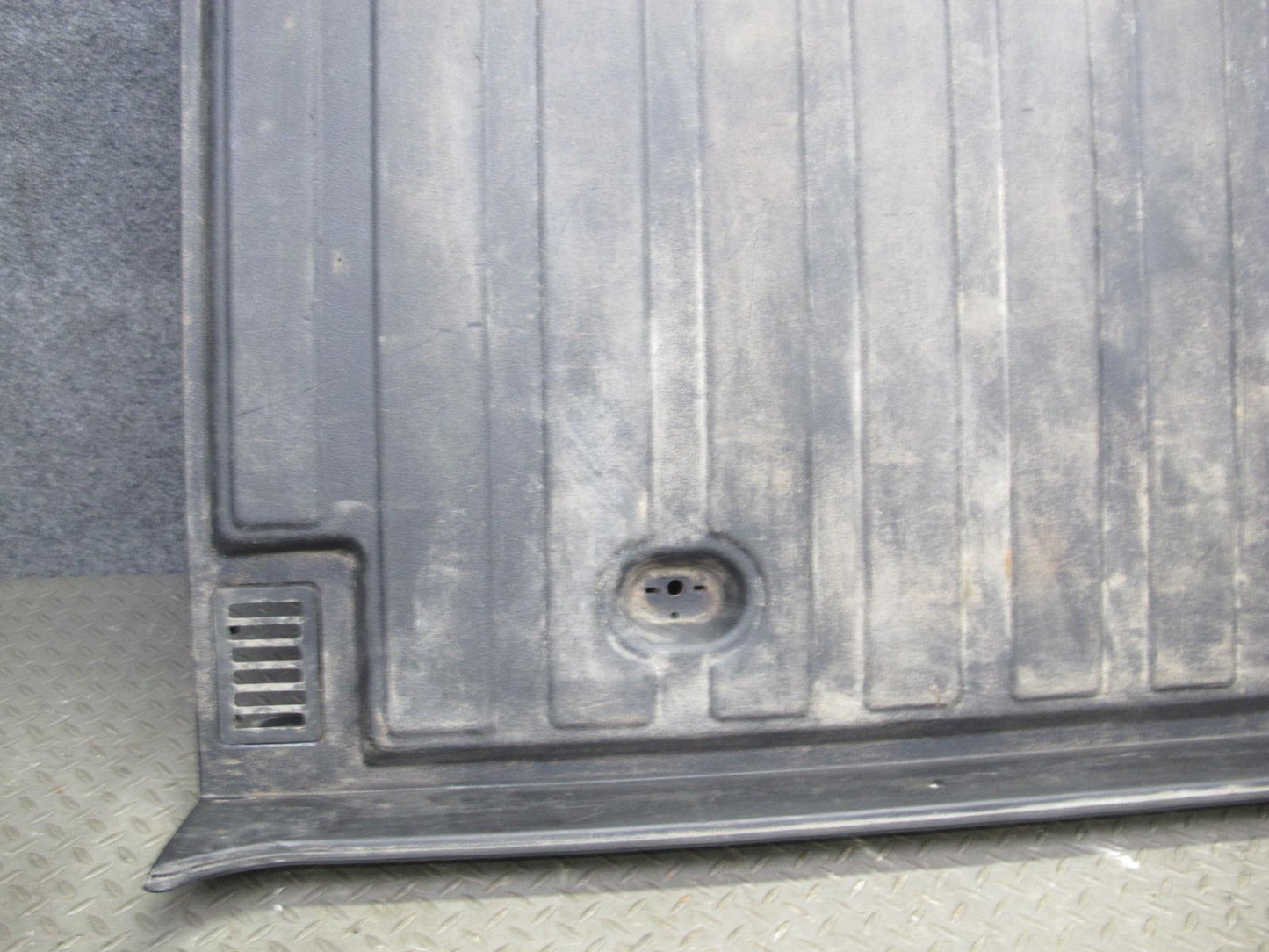 2005-2009 Hummer H2 SUT Rear Trunk Center Floor Trim Panel Insert Black