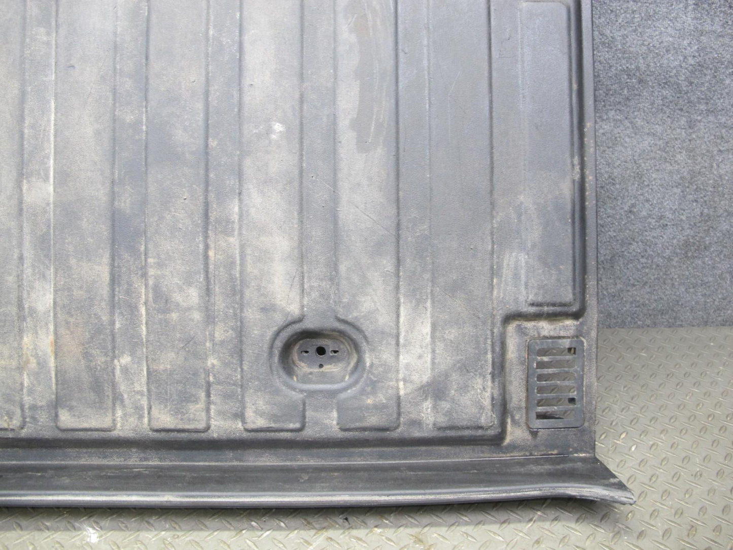 2005-2009 Hummer H2 SUT Rear Trunk Center Floor Trim Panel Insert Black