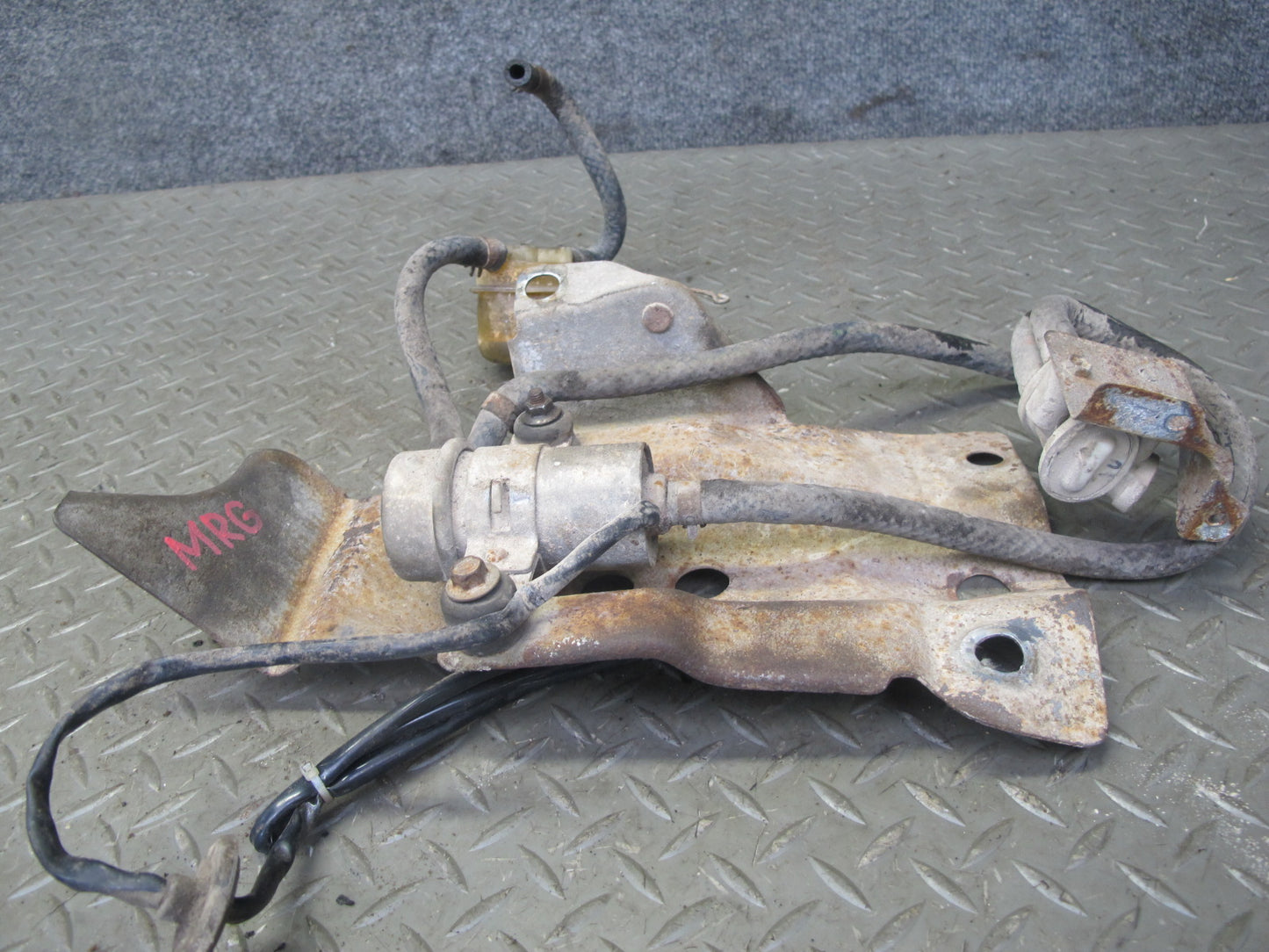 84-85 Mazda RX7 FB 12A Fuel Pump Filter Bracket Plate w Hose Assembly OEM