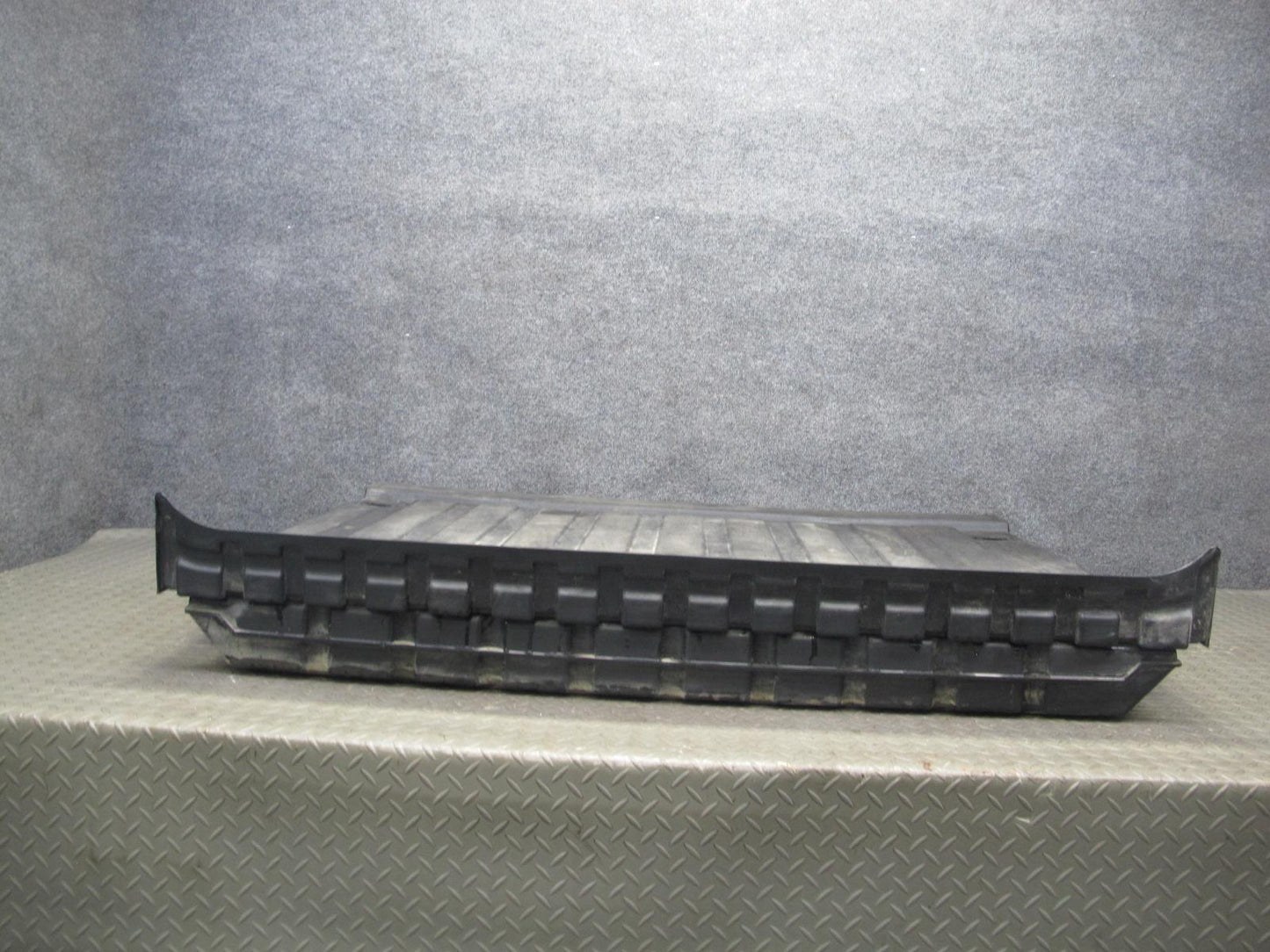2005-2009 Hummer H2 SUT Rear Trunk Center Floor Trim Panel Insert Black