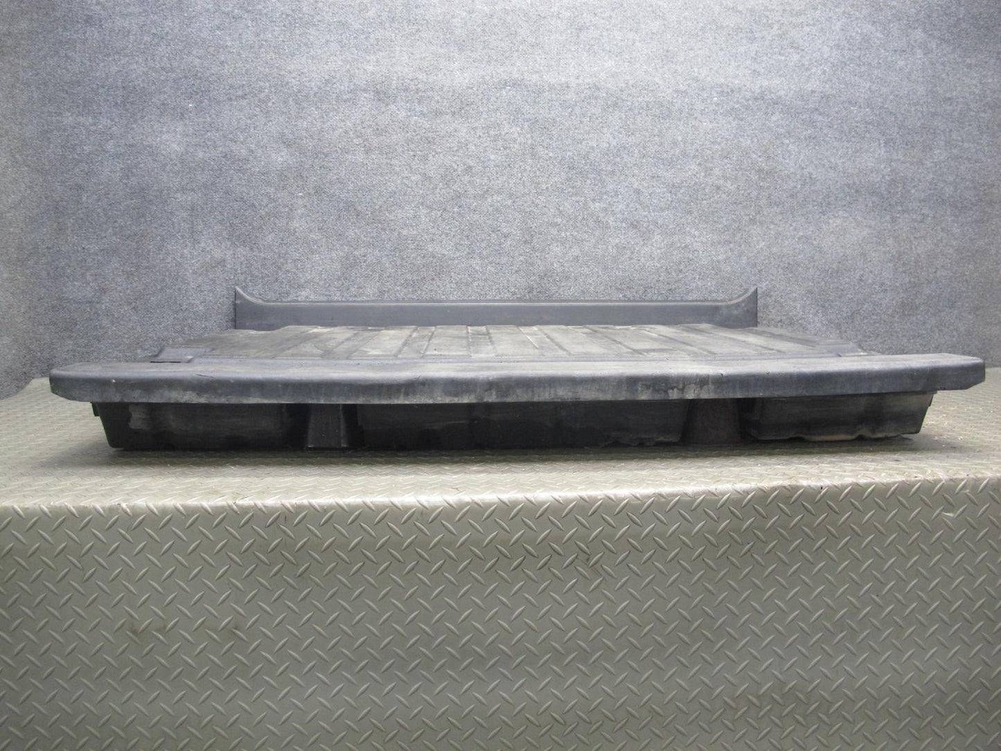 2005-2009 Hummer H2 SUT Rear Trunk Center Floor Trim Panel Insert Black