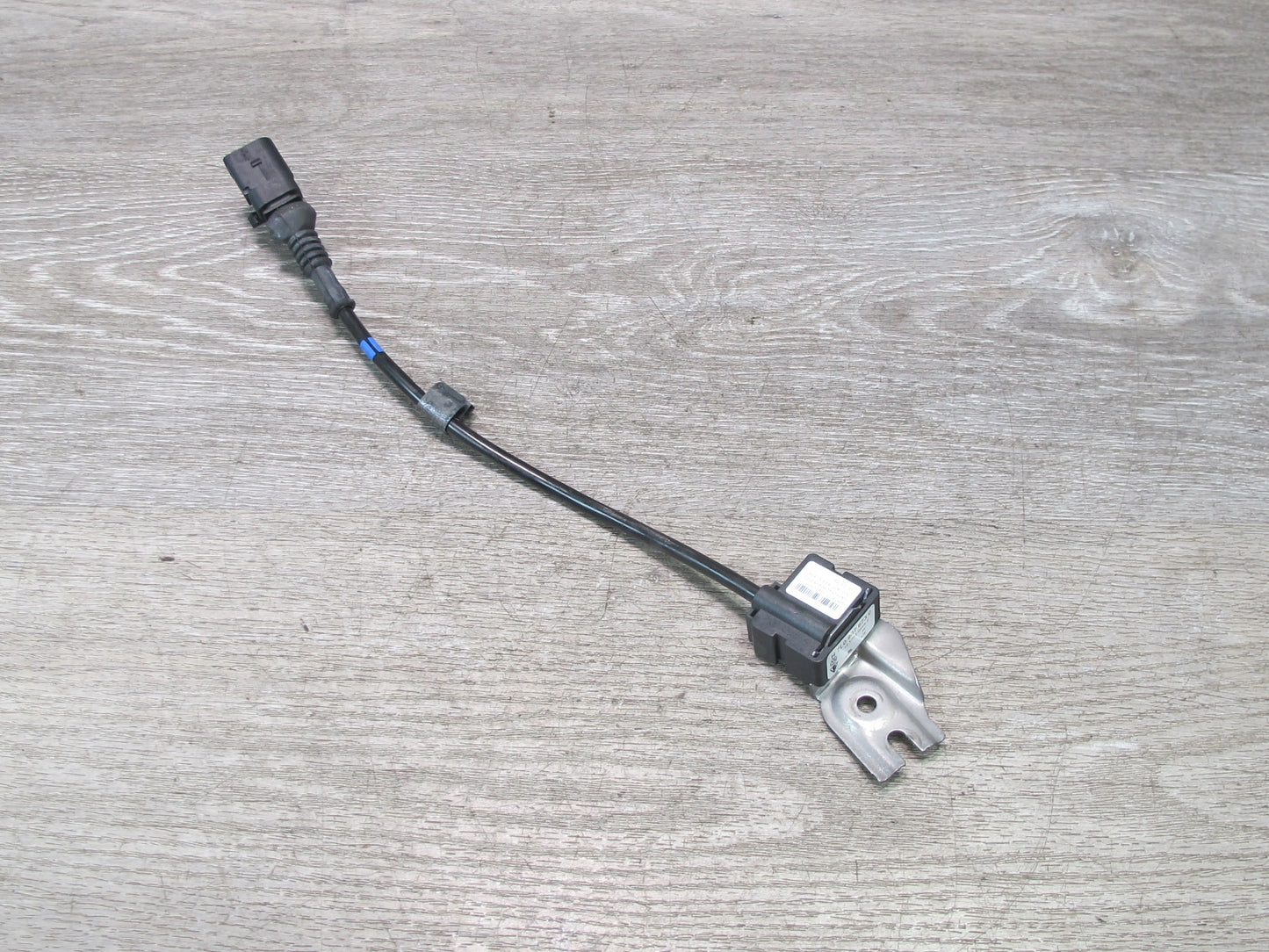 2003-2010 Porsche Cayenne 955 Rear Acceleration Ride Height Sensor 7L0907673C