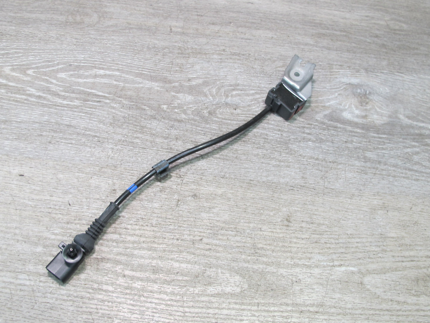 2003-2010 Porsche Cayenne 955 Rear Acceleration Ride Height Sensor 7L0907673C