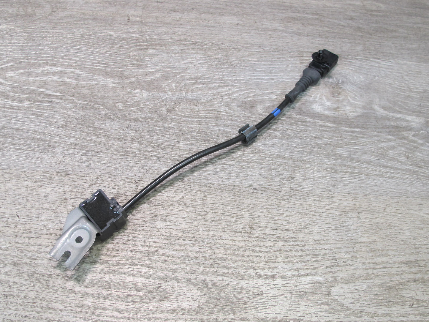 2003-2010 Porsche Cayenne 955 Rear Acceleration Ride Height Sensor 7L0907673C