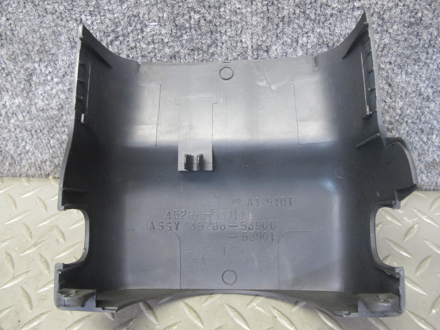 01-05 Lexus JCE10L IS300 Steering Column Upper & Lower Cover Trim Black Assy OEM