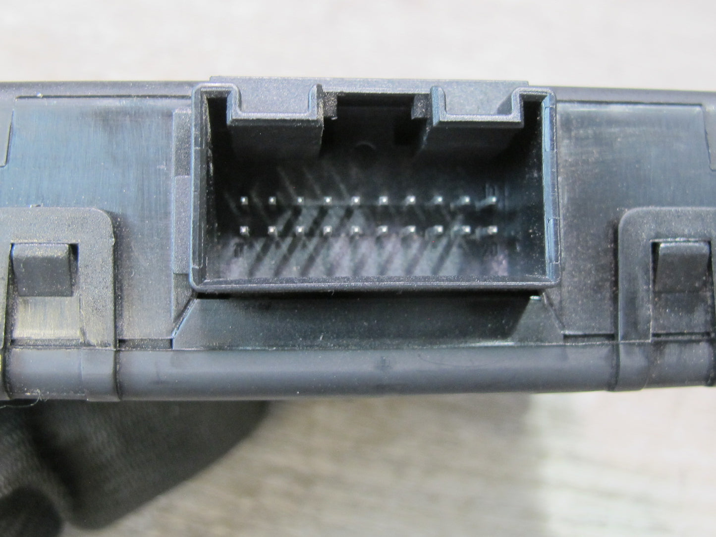 2003-2010 Porsche Cayenne 955 Gateway Computer Control Module 7L5907530A