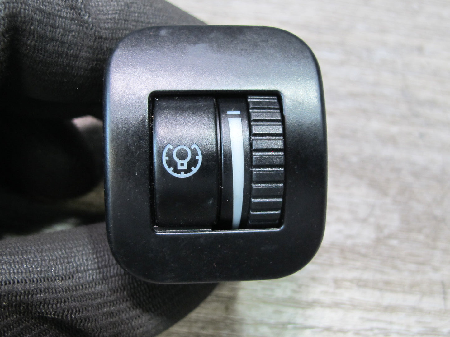 2003-2010 Porsche Cayenne 957 Dash Interior Light Dimmer Button Switch