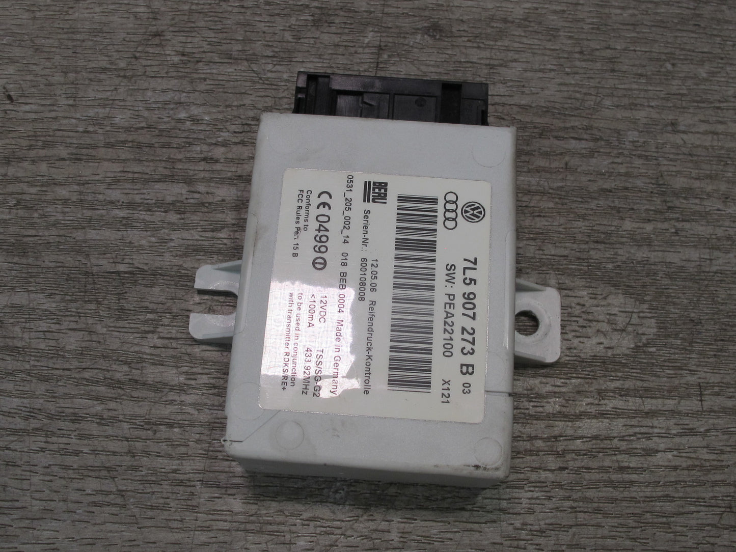2003-2010 Porsche Cayenne 955 TPMS Tire Pressure Control Module 7L5907273B