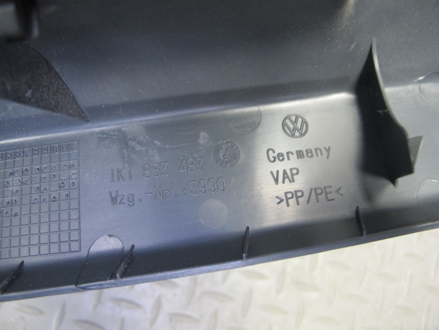 06-09 VW Golf MK5 R32 Set of 2 Front Left & Right Kick Trim Cover Panel OEM