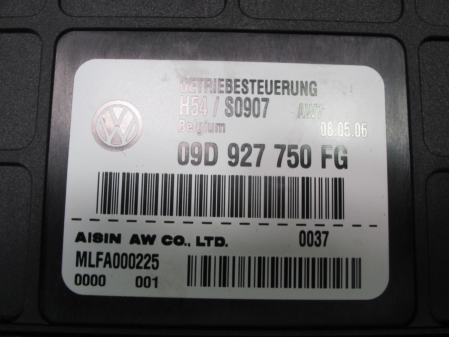 2003-2006 Porsche Cayenne 955 Turbo Transmission Control Module 09D927750FG