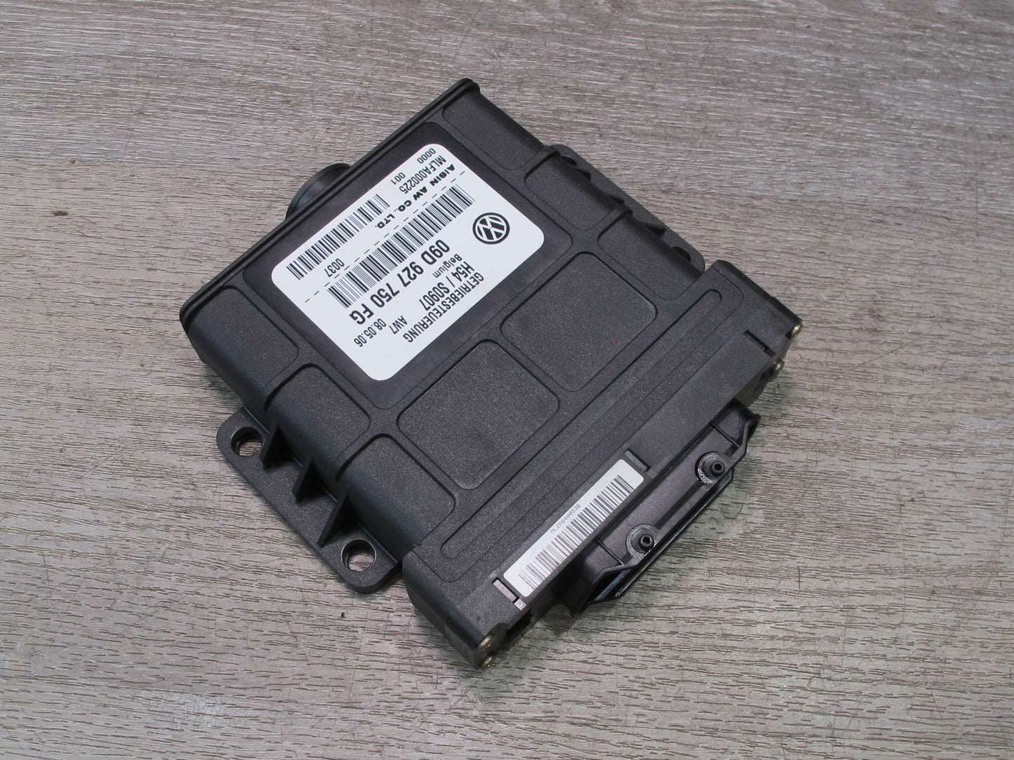 2003-2006 Porsche Cayenne 955 Turbo Transmission Control Module 09D927750FG