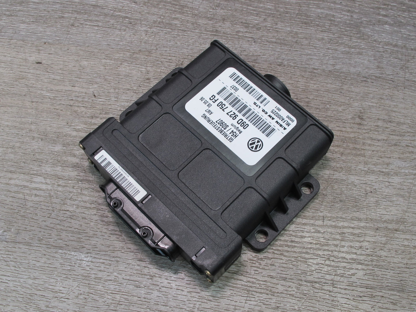 2003-2006 Porsche Cayenne 955 Turbo Transmission Control Module 09D927750FG