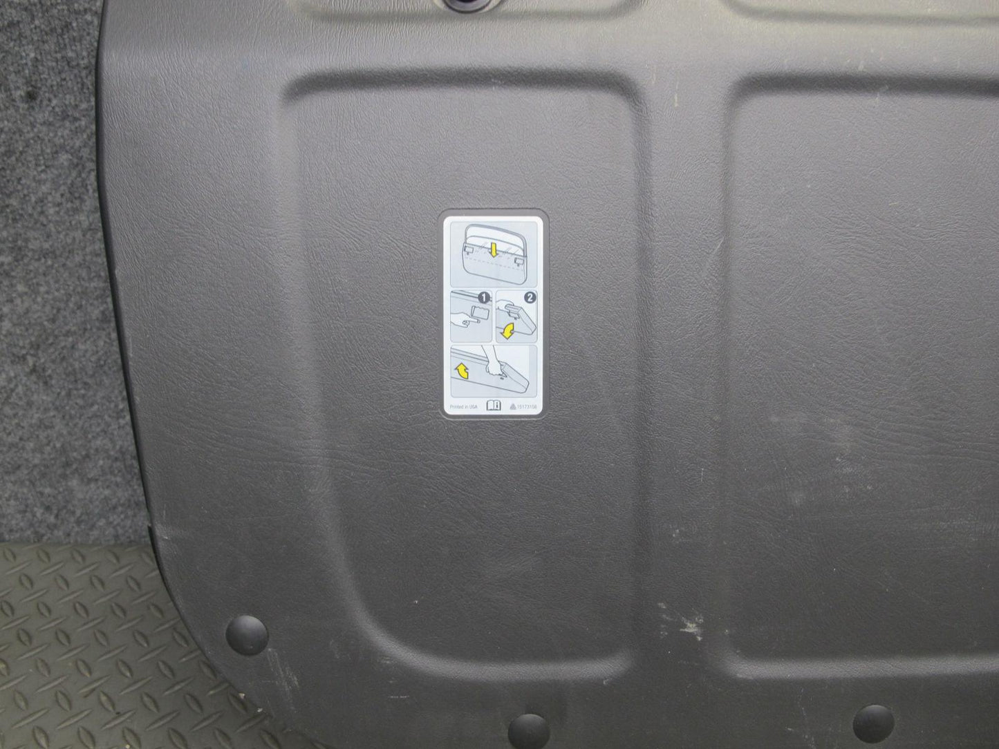 2005-2009 Hummer H2 SUT Rear MID Gate Center Decklid Panel W/ Glass