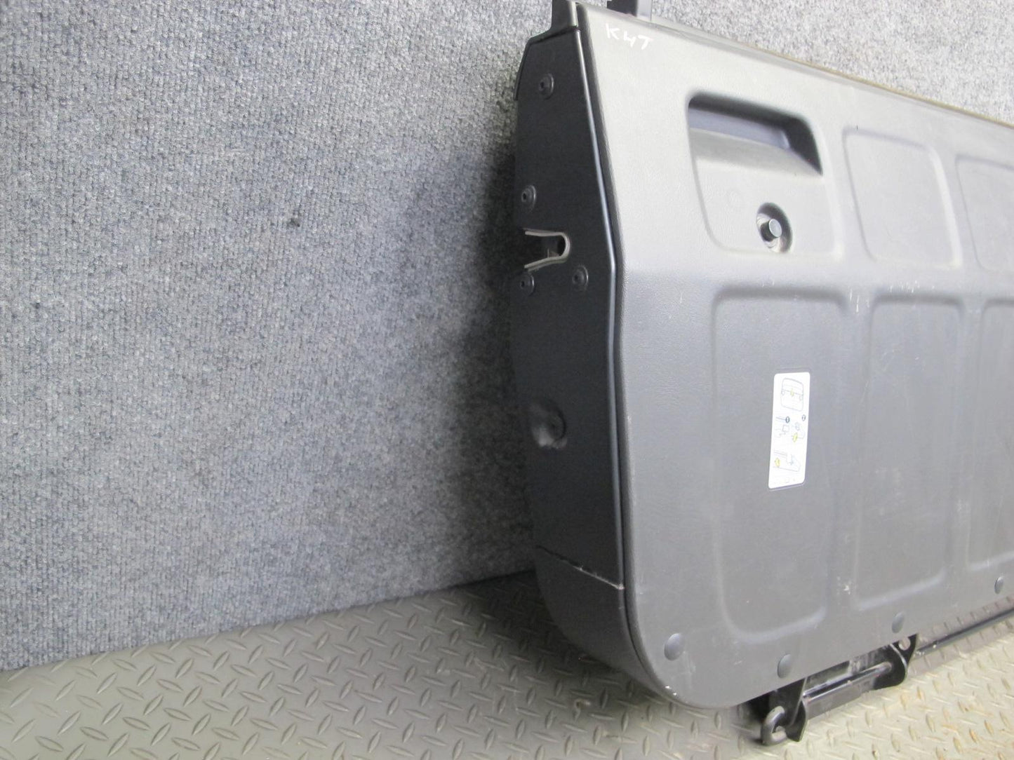 2005-2009 Hummer H2 SUT Rear MID Gate Center Decklid Panel W/ Glass