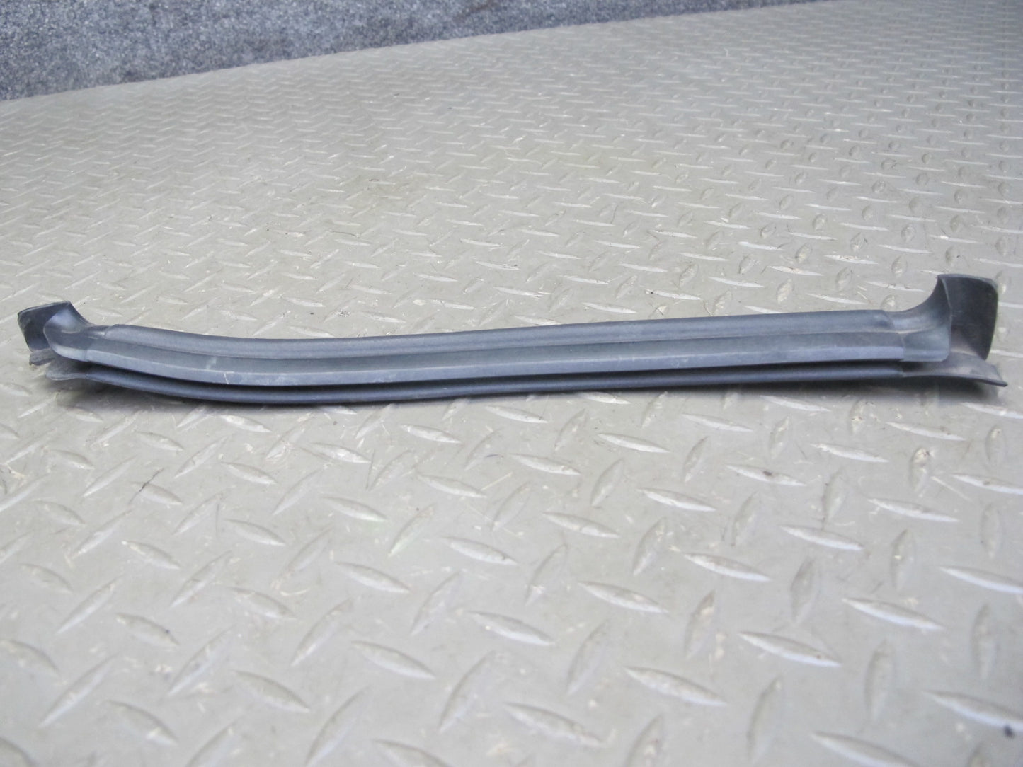 01-06 BMW E46 Convertible Roll Bar Exterior Weatherstrip Rubber Seal Set OEM