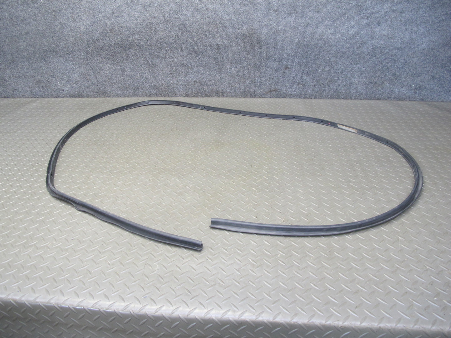2003-2009 Hummer H2 Rear Left Driver Side Door Body Weatherstrip Rubber Seal