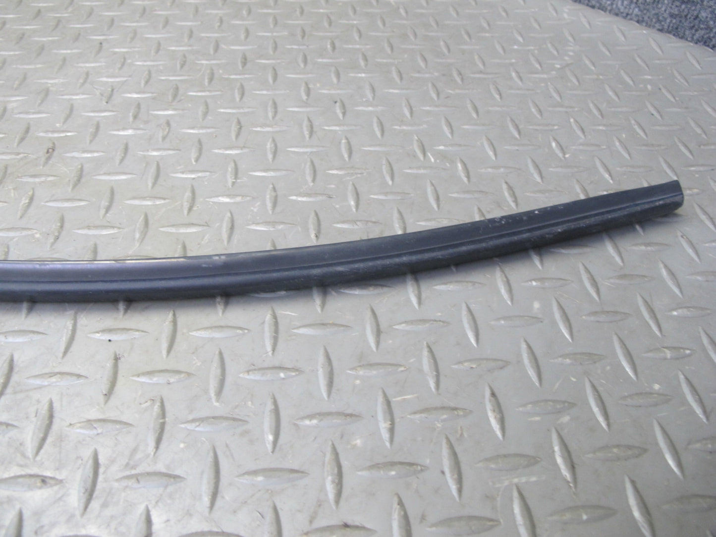 2003-2009 Hummer H2 Rear Left Side Door Weatherstrip Rubber Seal
