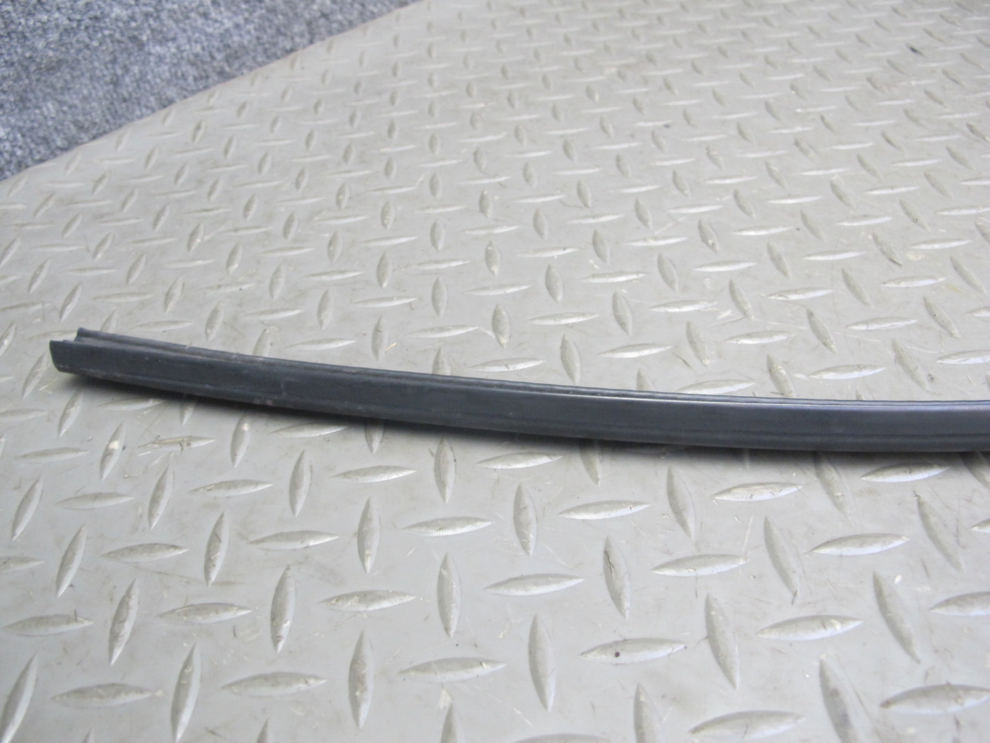 2003-2009 Hummer H2 Rear Left Side Door Weatherstrip Rubber Seal