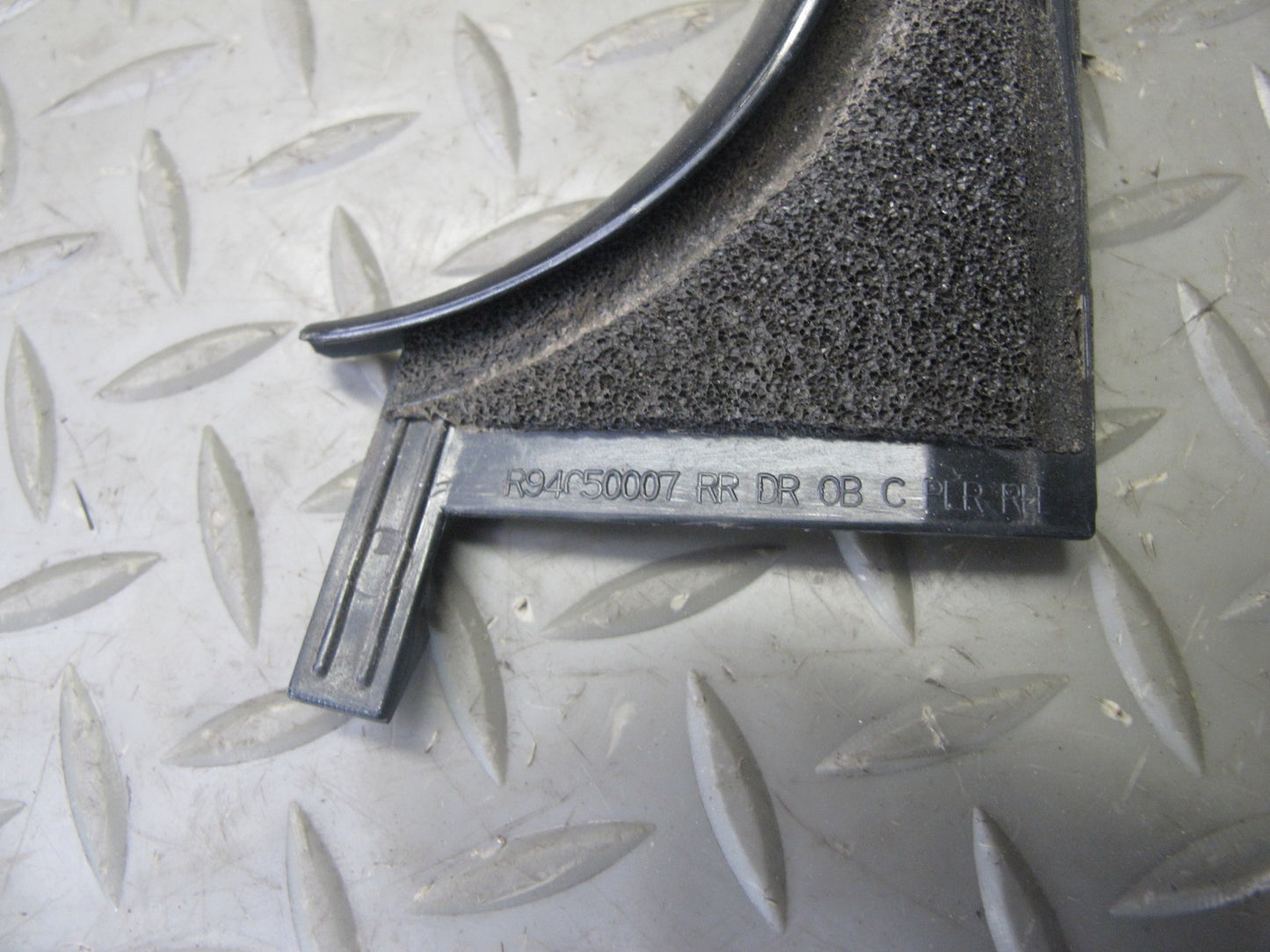 2003-2009 Hummer H2 Front Right Window Outer Inner Weatherstrip Rubber Seal Set