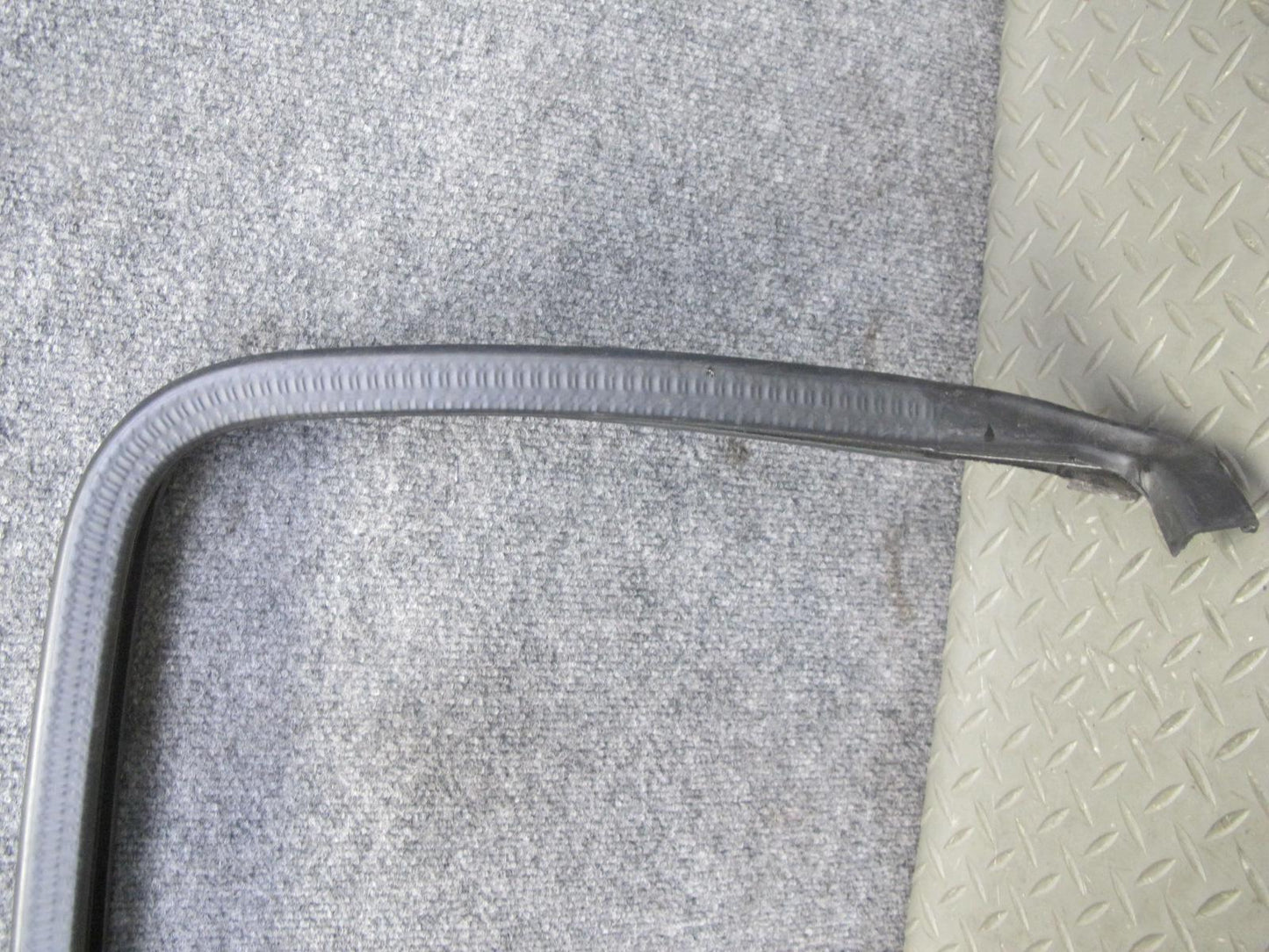 2003-2009 Hummer H2 Rear Left Window Outer Inner Weatherstrip Rubber Seal Set
