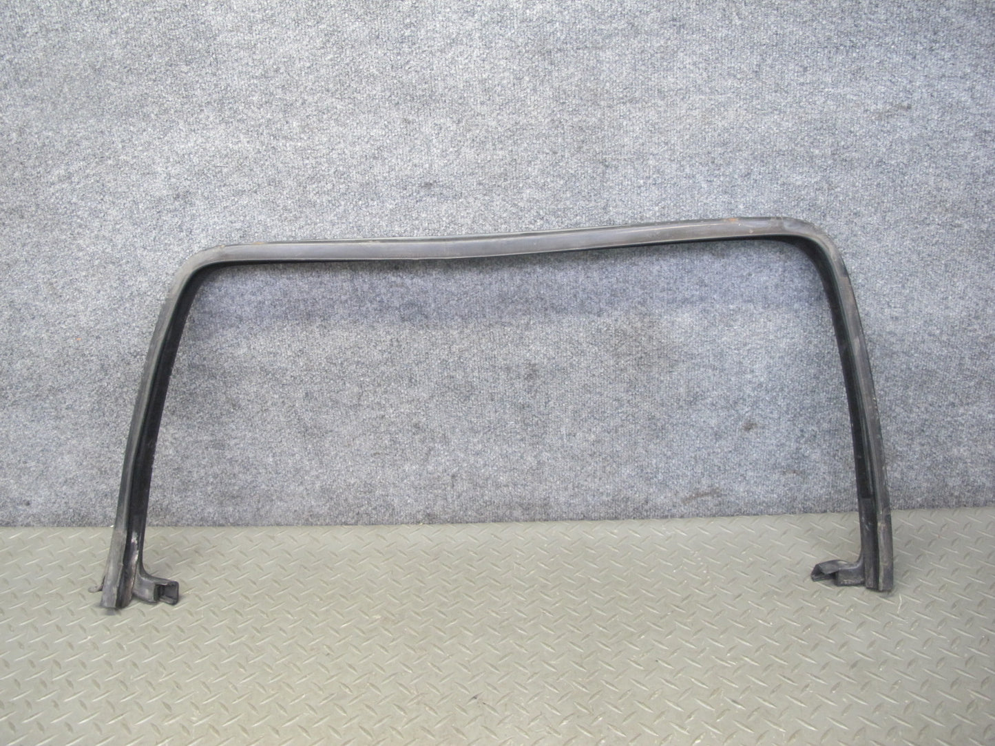 2003-2009 Hummer H2 Front Right Window Outer Inner Weatherstrip Rubber Seal Set