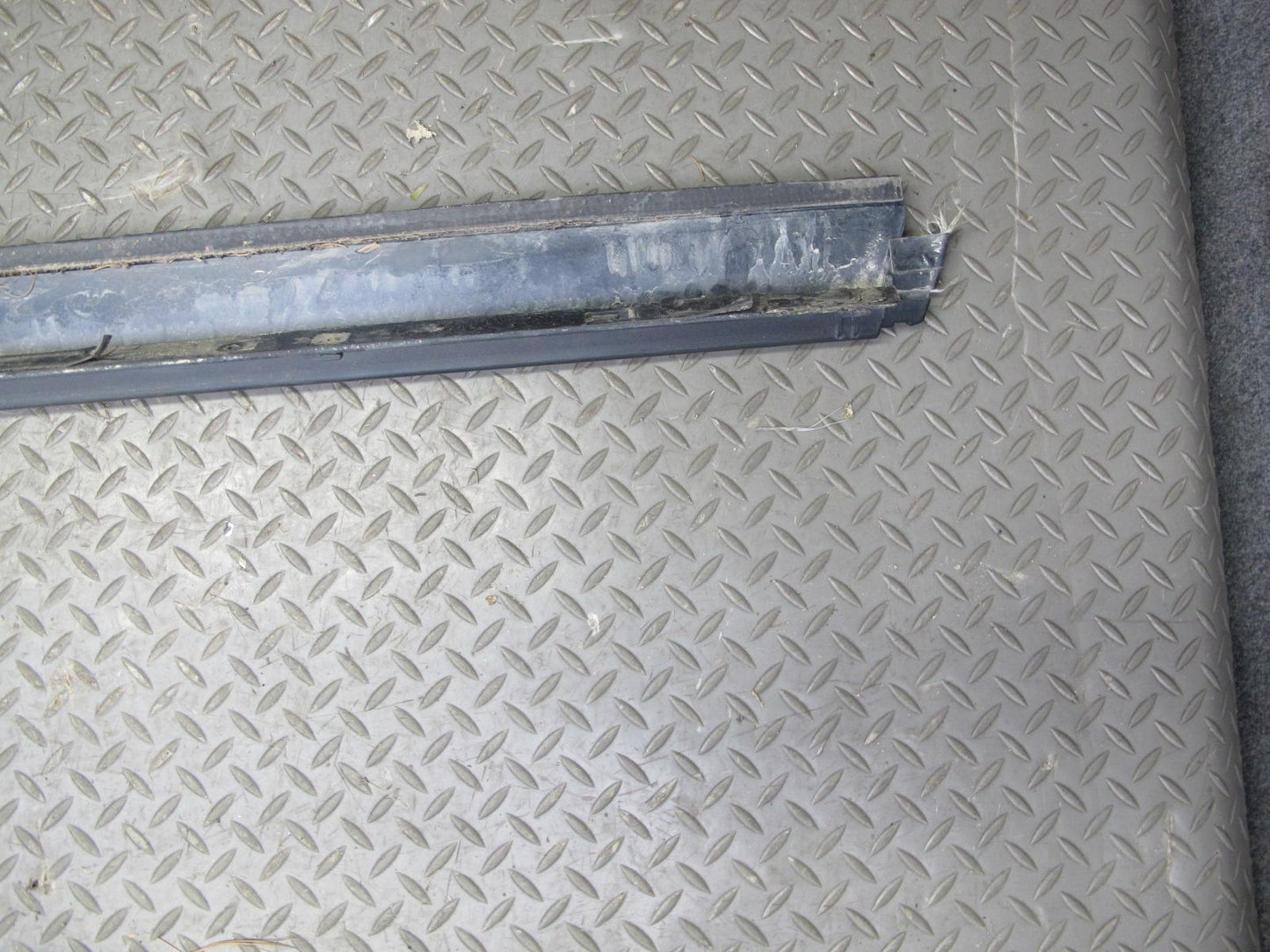 2005-2009 Hummer H2 SUT Left Driver Side Roof Rack Rail Cover Molding