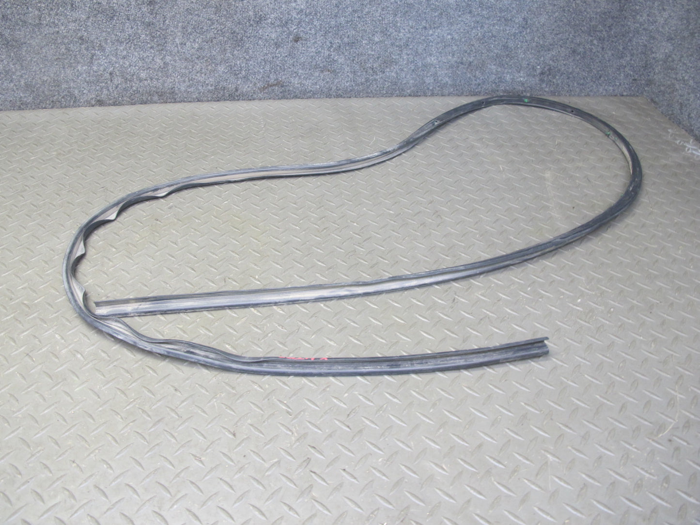 2005-2009 Hummer H2 SUT Front & Rear Door Body Weather Strip Rubber Seal Set