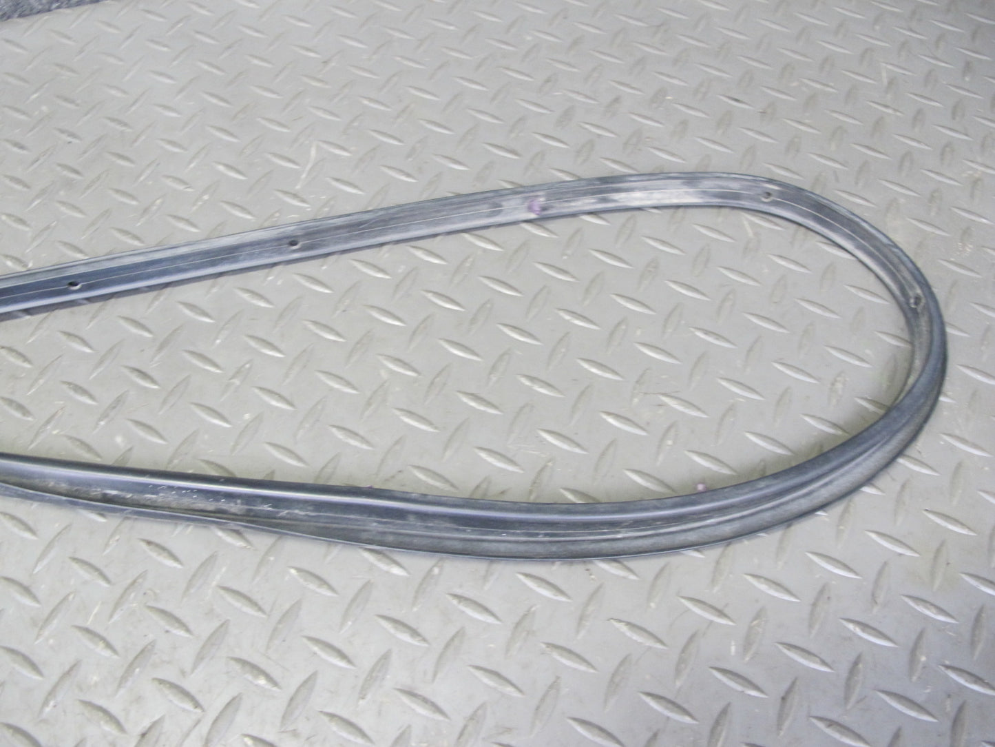 2005-2009 Hummer H2 SUT Front & Rear Door Body Weather Strip Rubber Seal Set