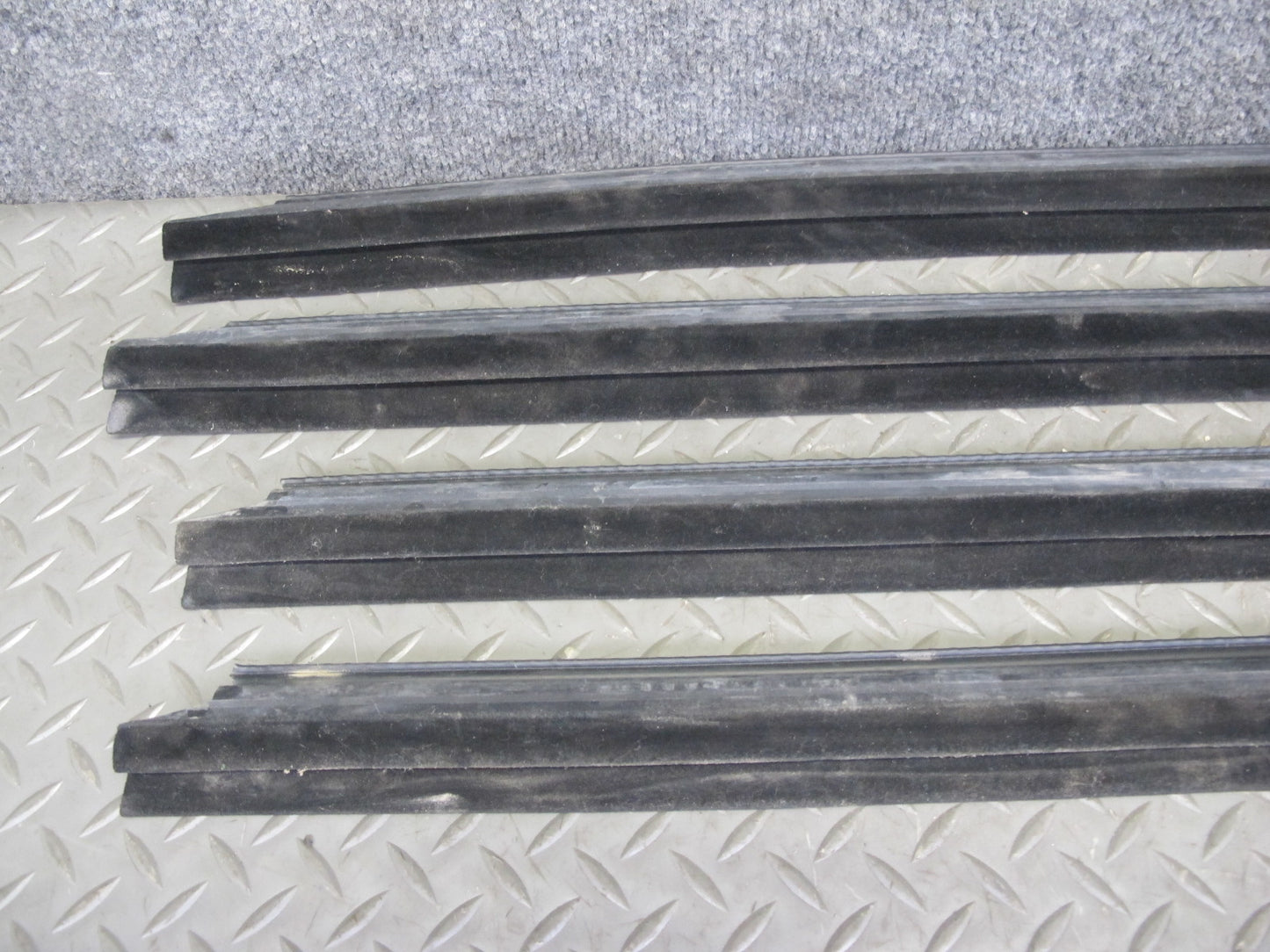 2003-2009 Hummer H2 Front & Rear Window Outer Inner Weatherstrip Rubber Seal Set