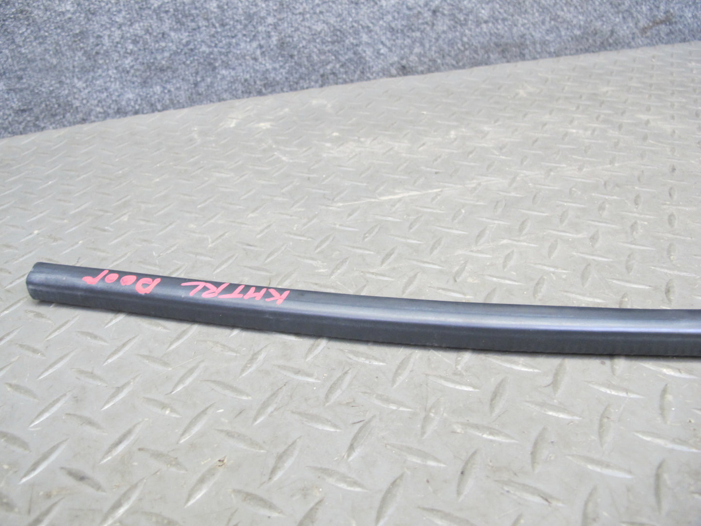 2003-2009 Hummer H2 Rear Left Side Door Weatherstrip Rubber Seal