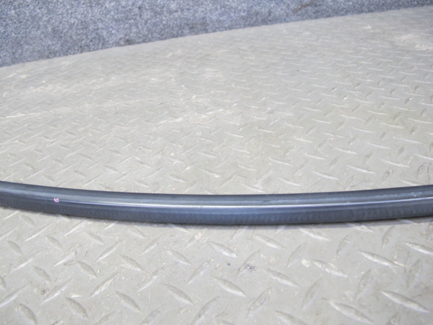 2003-2009 Hummer H2 Rear Left Side Door Weatherstrip Rubber Seal