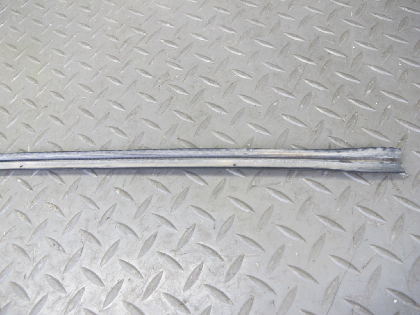 2003-2009 Hummer H2 Rear Left Side Door Weatherstrip Rubber Seal
