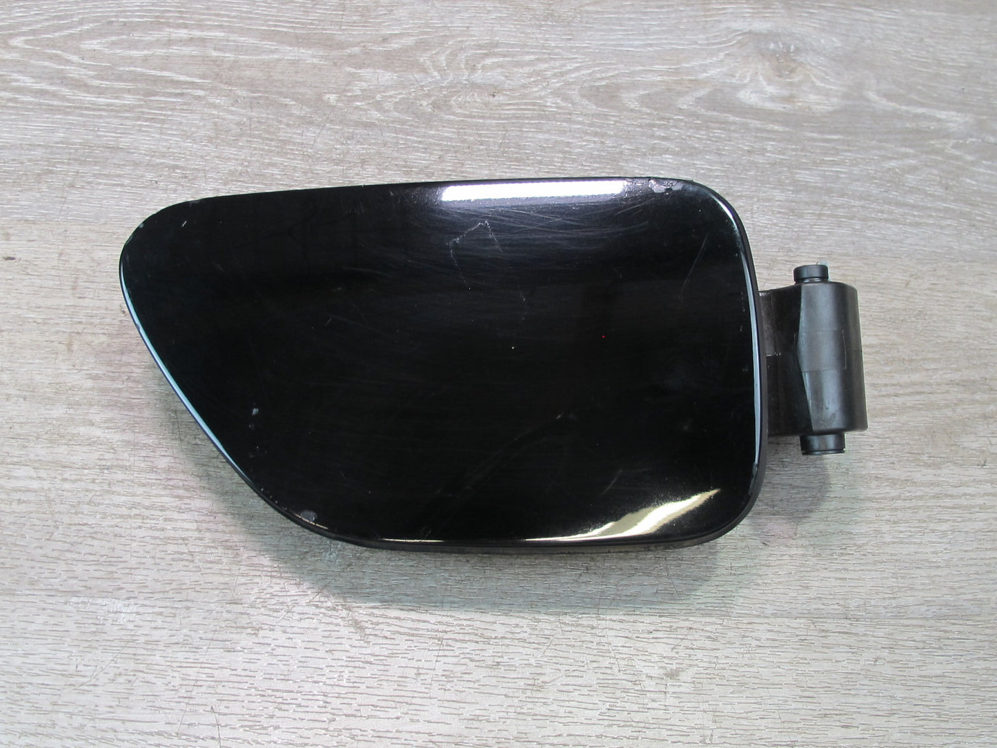 2006-2010 BMW E63 E64 M6 Fuel Tank Filler Door Lid Cover w Hinge 7009382