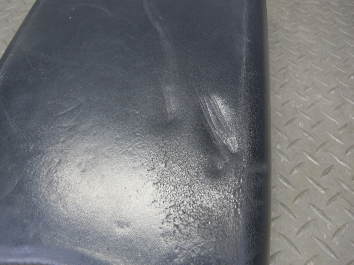 08-09 Lexus UVF46 LS600h Center Console Leather Armrest Lid Cover Black OEM