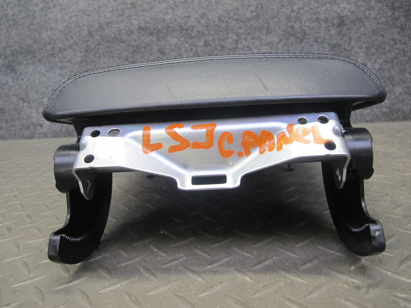08-09 Lexus UVF46 LS600h Center Console Leather Armrest Lid Cover Black OEM