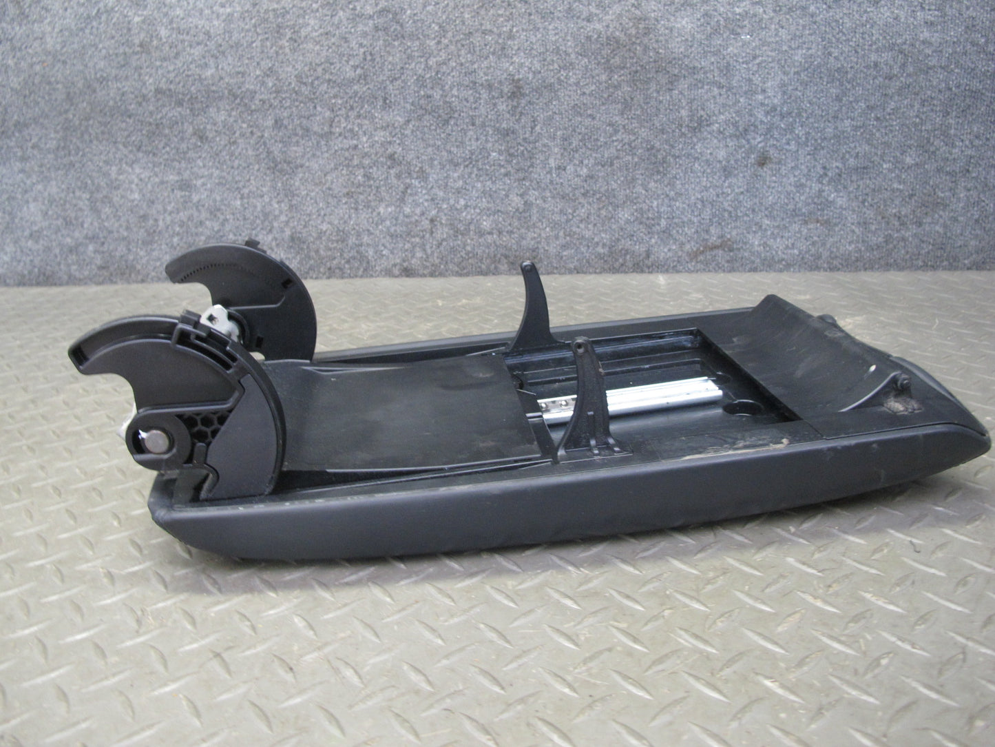 08-09 Lexus UVF46 LS600h Center Console Leather Armrest Lid Cover Black OEM