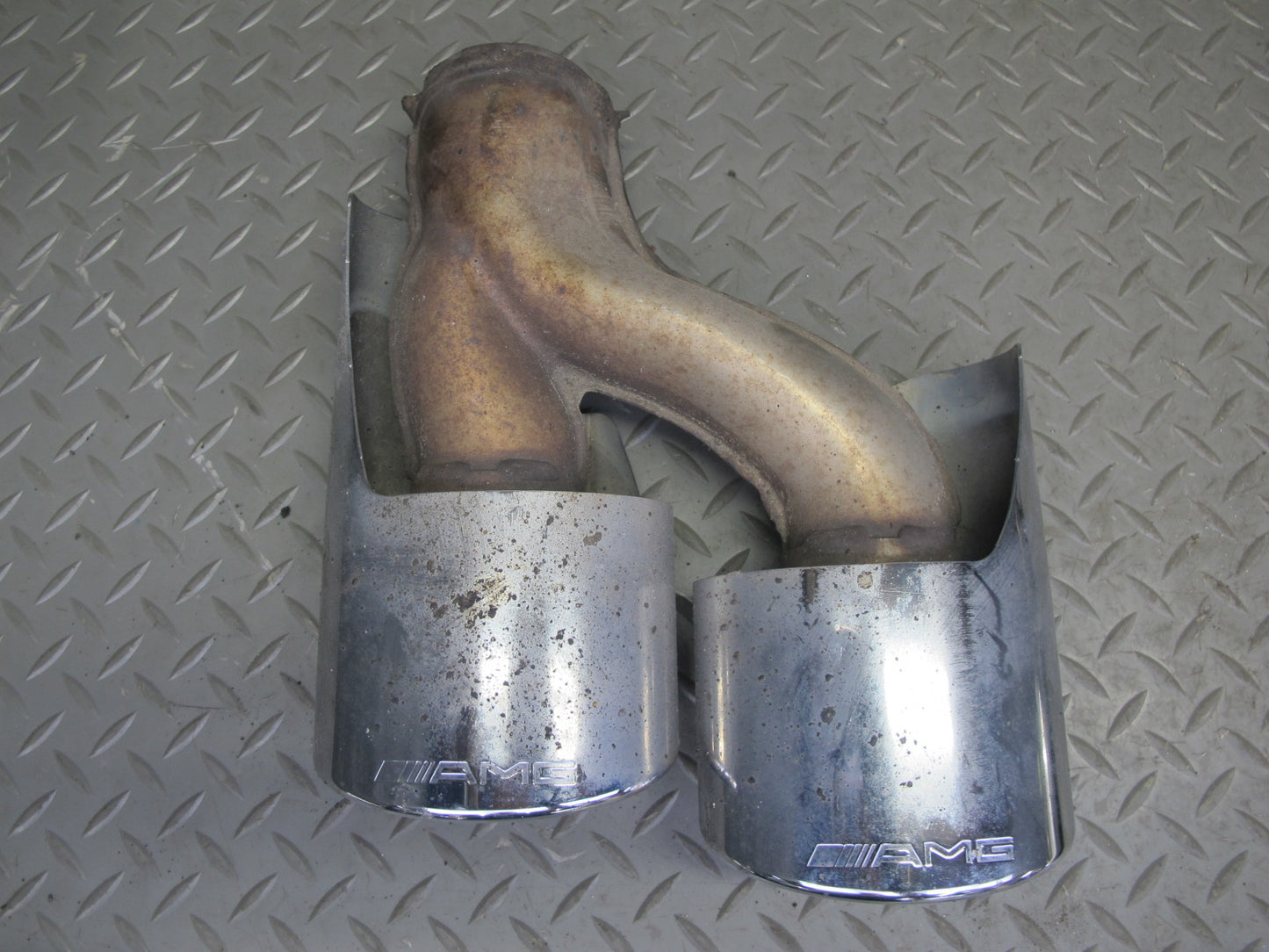 07-11 Mercedes-benz W164 ML63 AMG Set of 2 Rear Exhaust Muffler Tips Set