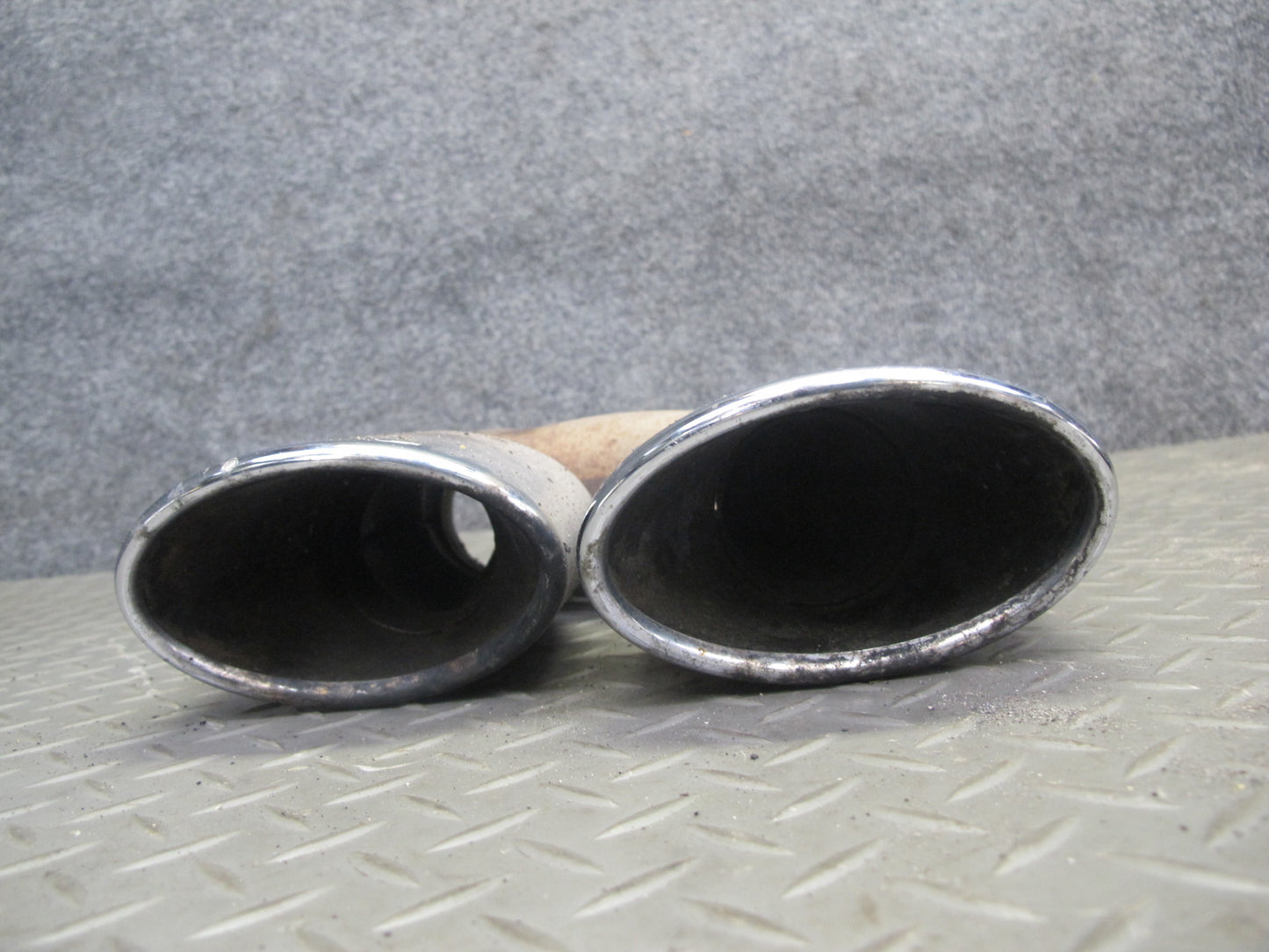07-11 Mercedes-benz W164 ML63 AMG Set of 2 Rear Exhaust Muffler Tips Set