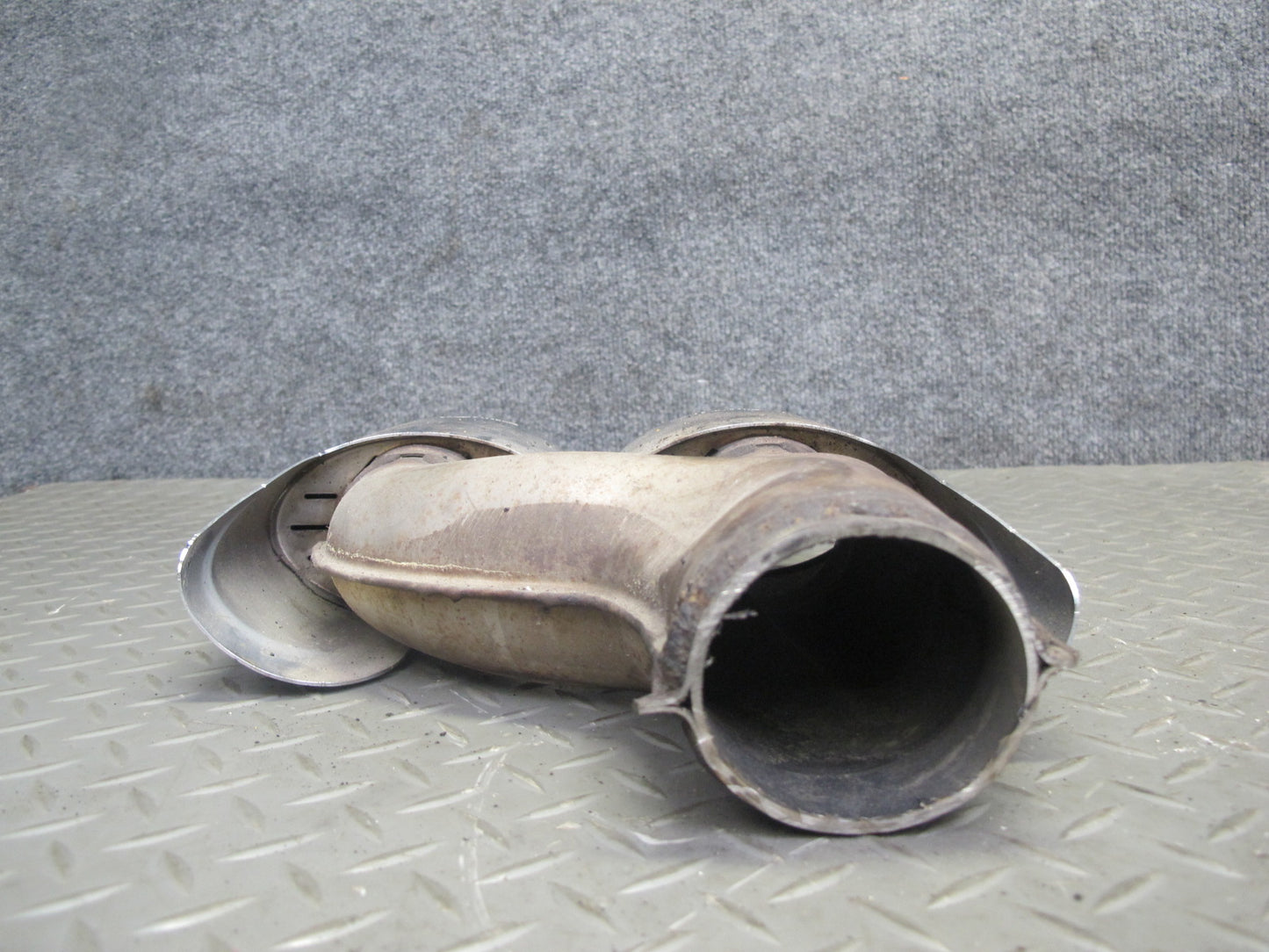 07-11 Mercedes-benz W164 ML63 AMG Set of 2 Rear Exhaust Muffler Tips Set