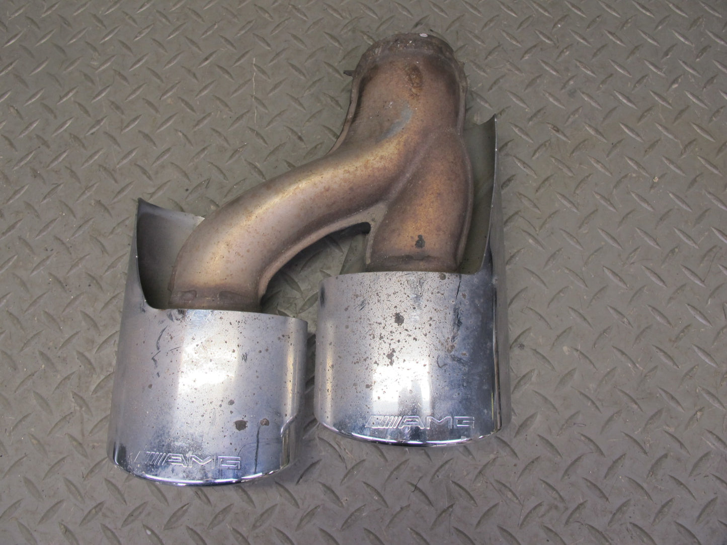07-11 Mercedes-benz W164 ML63 AMG Set of 2 Rear Exhaust Muffler Tips Set