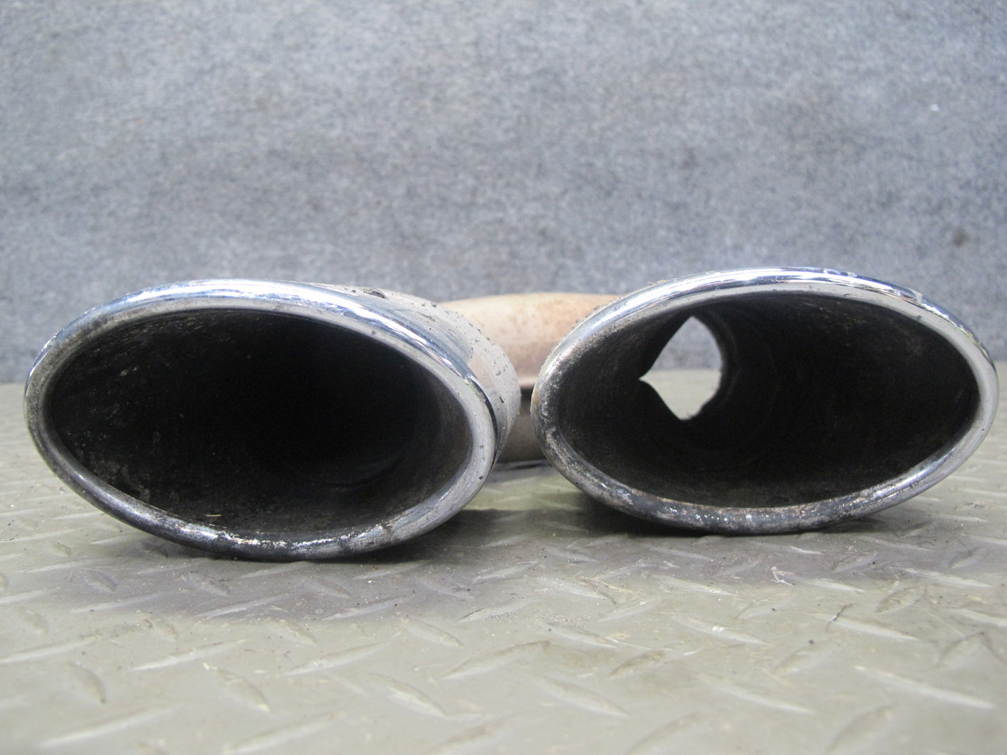 07-11 Mercedes-benz W164 ML63 AMG Set of 2 Rear Exhaust Muffler Tips Set