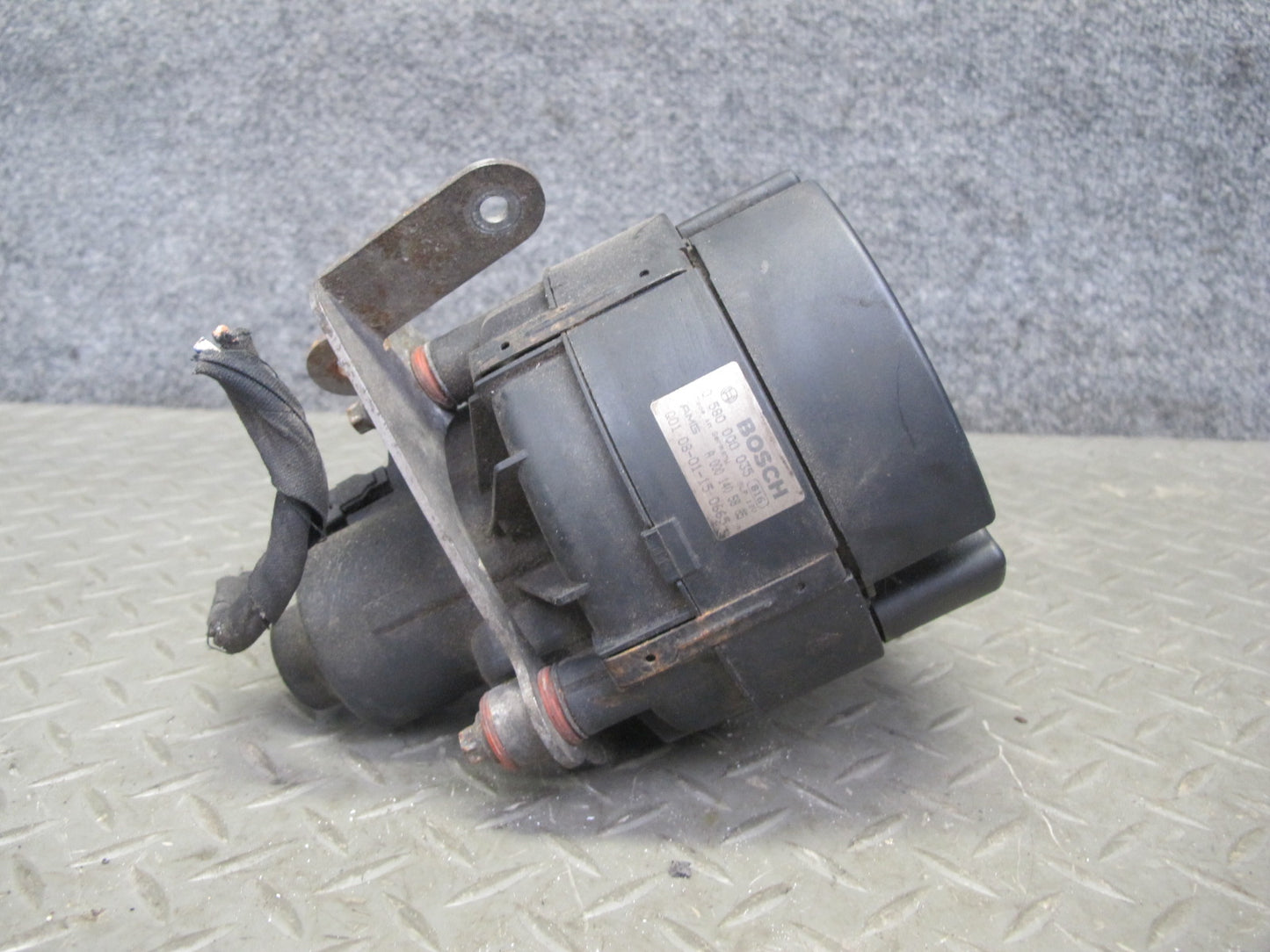 07-11 Mercedes W164 ML63 AMG Secondary Air Smog Injection Pump 0001405885 OEM