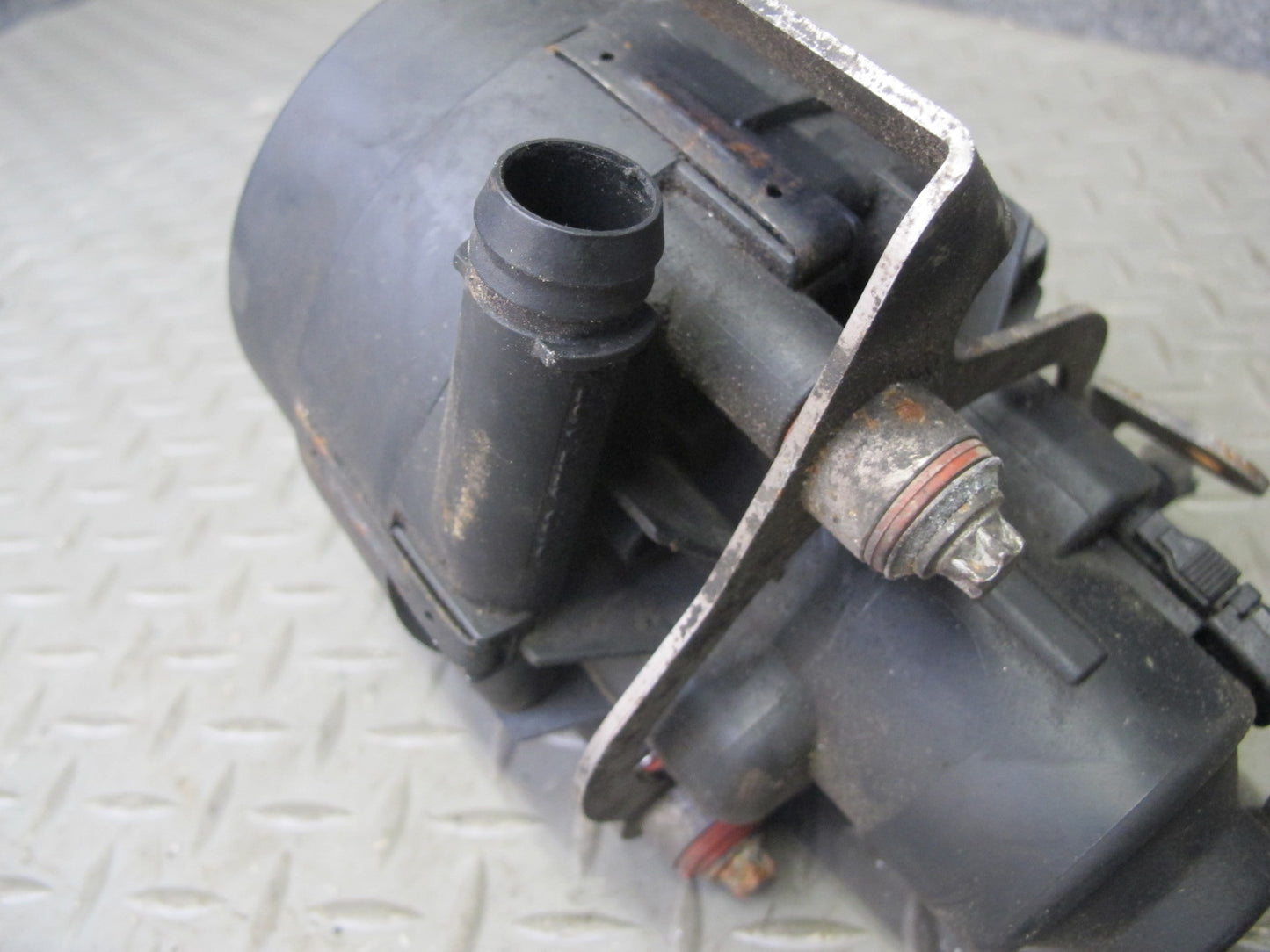 07-11 Mercedes W164 ML63 AMG Secondary Air Smog Injection Pump 0001405885 OEM