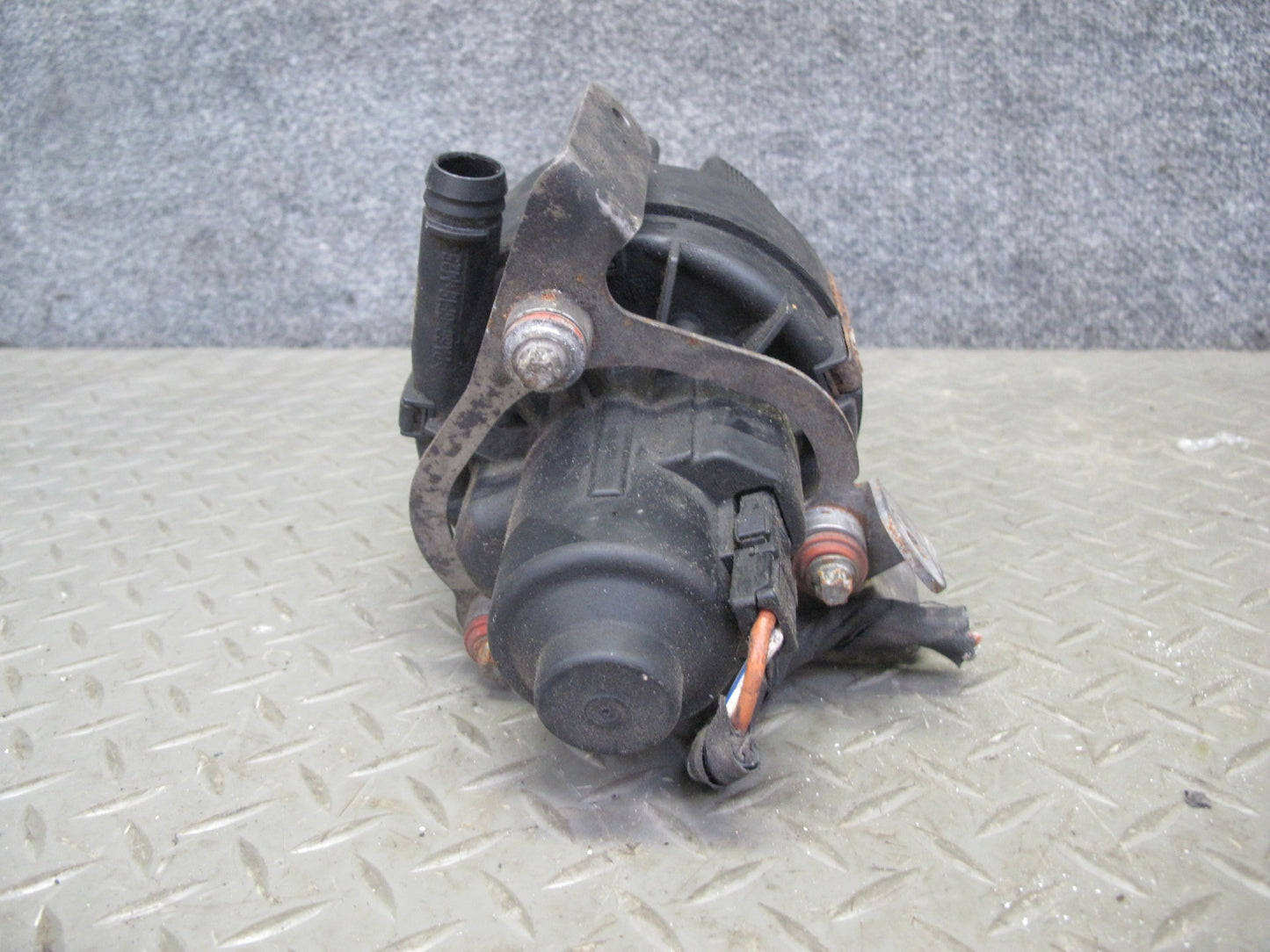 07-11 Mercedes W164 ML63 AMG Secondary Air Smog Injection Pump 0001405885 OEM