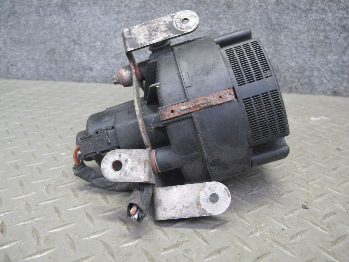 07-11 Mercedes W164 ML63 AMG Secondary Air Smog Injection Pump 0001405885 OEM