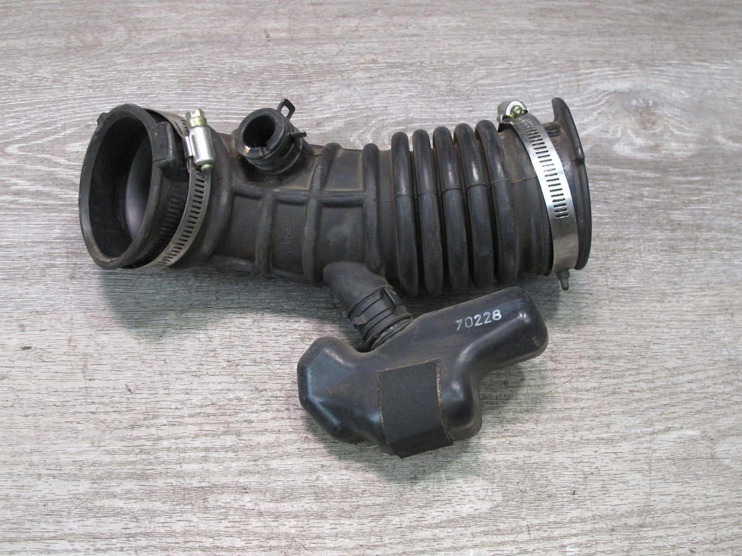 07-09 Nissan 350Z Z33 Convertible VQ35HR Left Engine Air Intake Tube OEM
