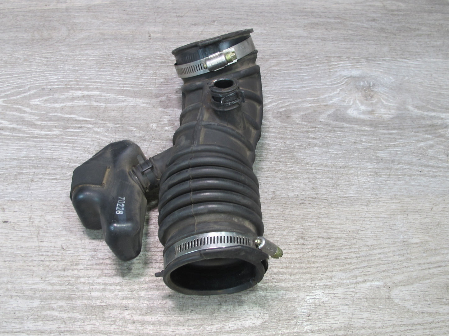 07-09 Nissan 350Z Z33 Convertible VQ35HR Left Engine Air Intake Tube OEM