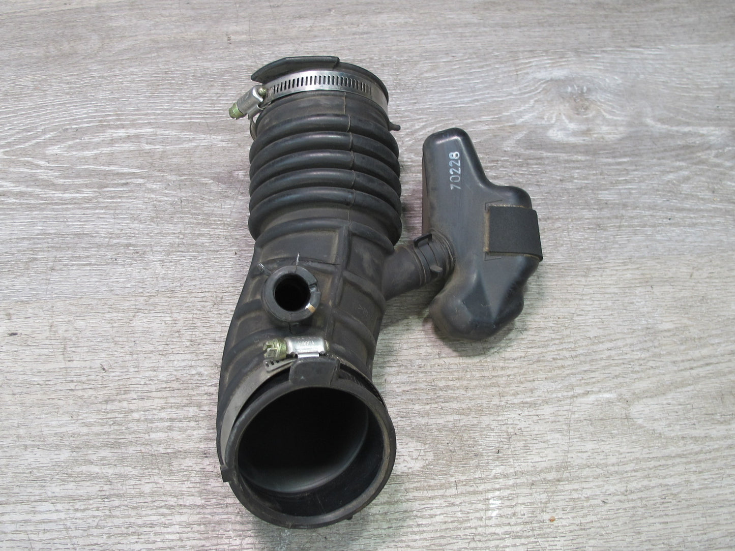 07-09 Nissan 350Z Z33 Convertible VQ35HR Left Engine Air Intake Tube OEM