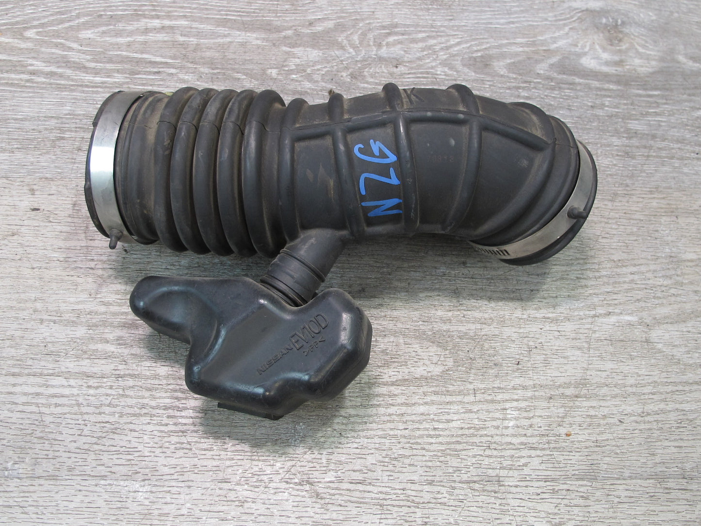 07-09 Nissan 350Z Z33 Convertible VQ35HR Left Engine Air Intake Tube OEM
