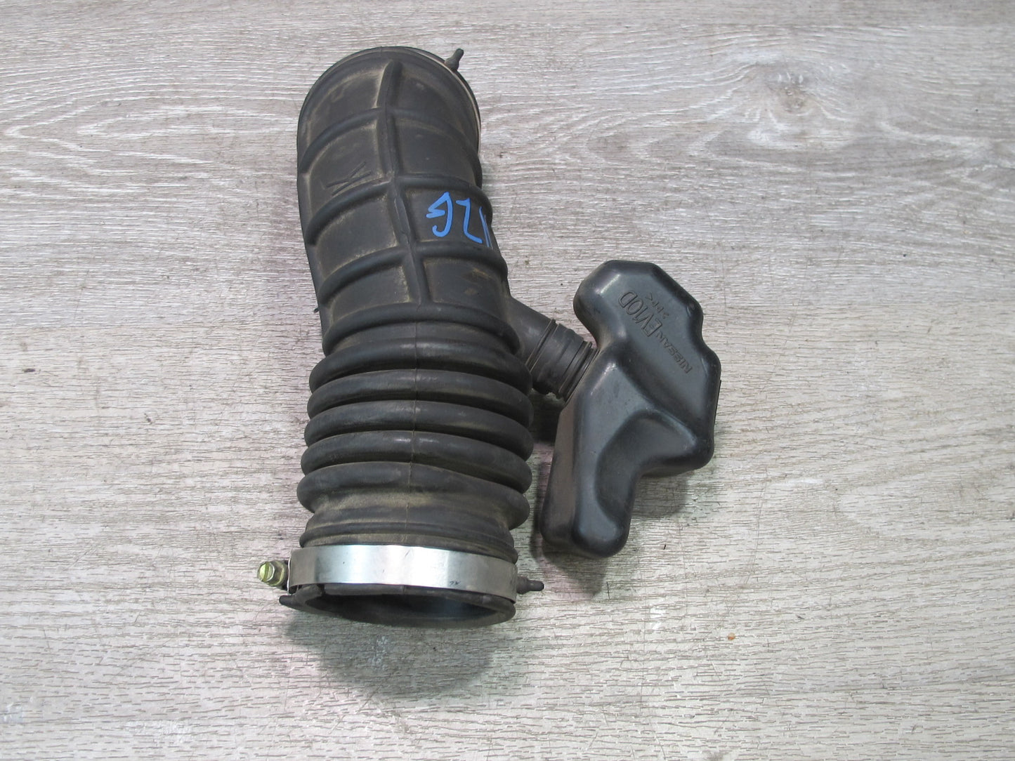 07-09 Nissan 350Z Z33 Convertible VQ35HR Left Engine Air Intake Tube OEM